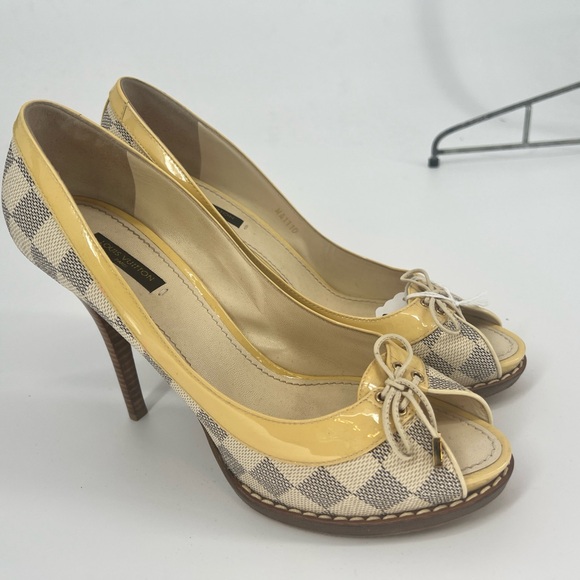 Louis Vuitton Shoes - Louis Vuitton Yellow and Cream Check Peep-Toe Heels with Bow